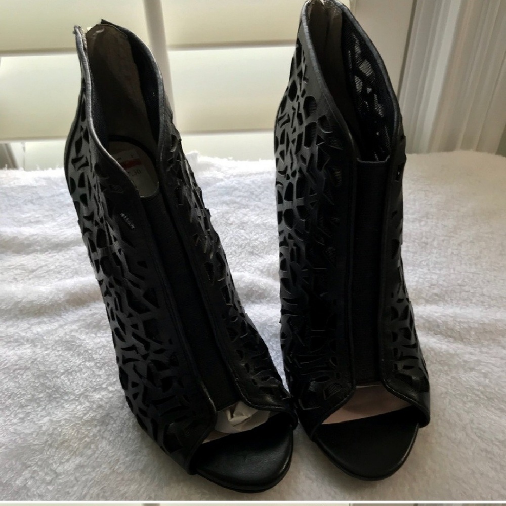 Vince Camuto Heels